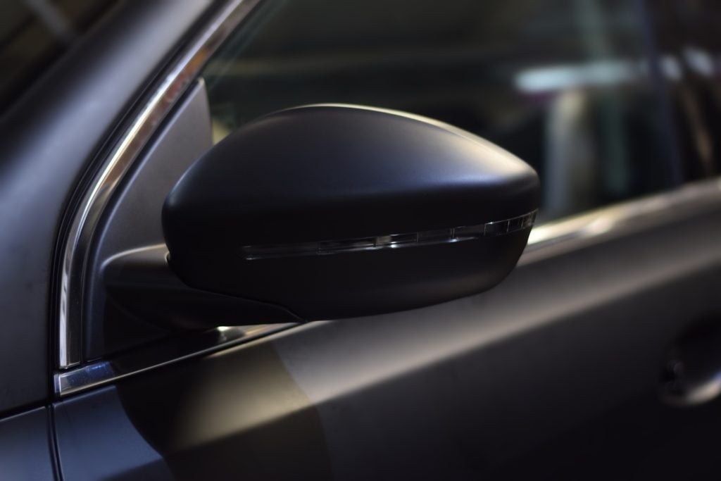 Folia samoprzylepna do przyciemniania okien w samochodzie i nie tylko! 1